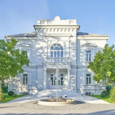 Villa Romana Apartments with Terrace & Private Entrance
