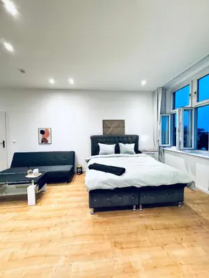 Ein Sitzbereich in der Unterkunft Bright & Spacious 4BR Apt Near Kaufpark Alterlaa