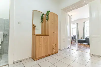 Grundriss der Unterkunft Cozy private rooms in shared Apartment, very Central with Easy City Access