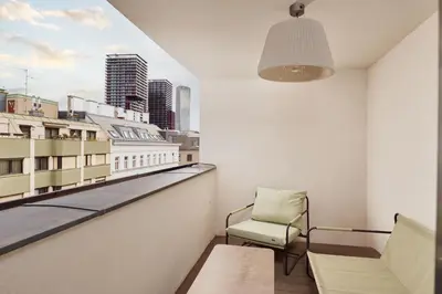Ein Sitzbereich in der Unterkunft Premium Apartment near TrippleTower close to Central Wien 24h Checkin
