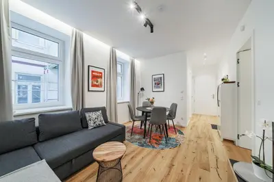 Ein Sitzbereich in der Unterkunft Apartment with Stylish Décor & Welcoming Flair