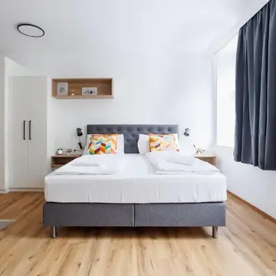 New City Studio near Schönbrunn Palace & Metro U3