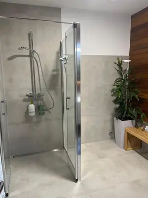 Ein Badezimmer in der Unterkunft Rosis Appartement