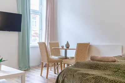 TV/Unterhaltungsangebot in der Unterkunft Comfy 2BR Apartment Very Central, 10 Min to Westbahnhof