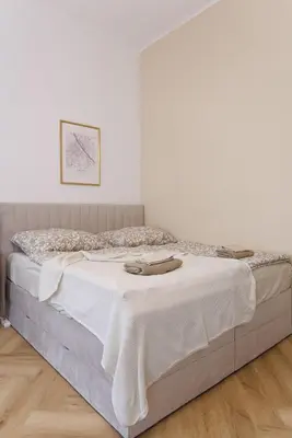 Ein Bett oder Betten in einem Zimmer der Unterkunft Renovated Central Apartment with Terrace