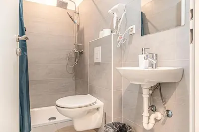 Ein Badezimmer in der Unterkunft Comfertable 1BR Apartment very Central In Vienna