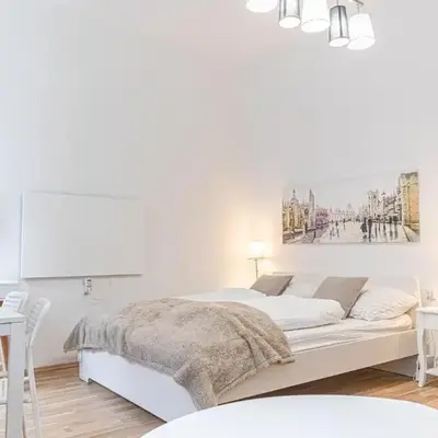 Elegant Urban 1BR Apartment Near Top Attractions