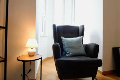 Ein Sitzbereich in der Unterkunft Stylish Home in Viennas Central 9th District