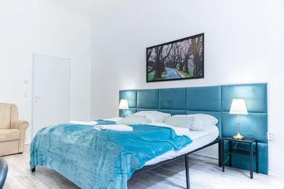 Ein Bett oder Betten in einem Zimmer der Unterkunft Comfy 3BR Apt For Long Stays & Budget Friendly