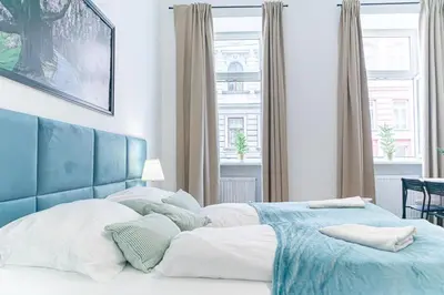 Ein Bett oder Betten in einem Zimmer der Unterkunft Comfy 3BR Apt For Long Stays & Budget Friendly