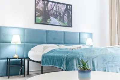 Ein Bett oder Betten in einem Zimmer der Unterkunft Comfy 3BR Apt For Long Stays & Budget Friendly