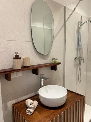 Ein Badezimmer in der Unterkunft Residence K - Comfy Studio in Historic Townhouse