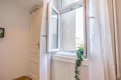 Grundriss der Unterkunft Cozy 2BR Apartment Prime Vienna Location for Longstays