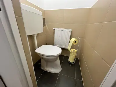 Ein Badezimmer in der Unterkunft Prime location in Vienna - Comfortable 3BR & 1LR Apt