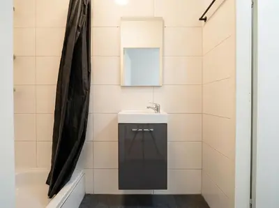 Ein Badezimmer in der Unterkunft Comfortable 1BR & 1LR Apt Prime location of Vienna