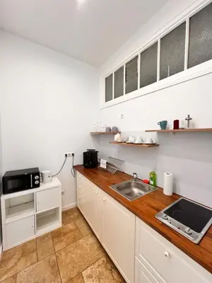 Küche/Küchenzeile in der Unterkunft REMA Apartments 10702