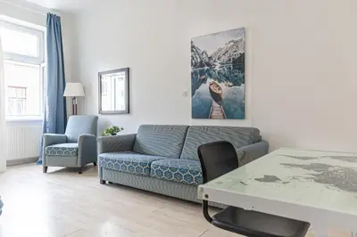 Grundriss der Unterkunft Cozy 2-Bedroom Apartment Sleeps 6
