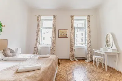 Grundriss der Unterkunft Stylish & Cozy 2-Bedroom Apartment, Very Central