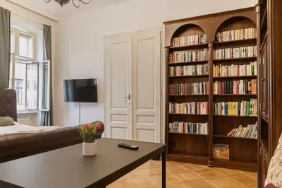 Grundriss der Unterkunft Spacious 4BR Apartment Very Central