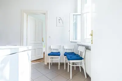 Grundriss der Unterkunft Only 10-Min to Center, Stylish 2BR Apt with WIFI, TV