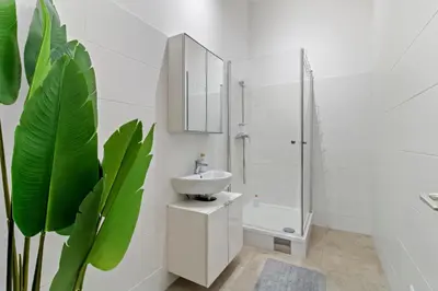Ein Badezimmer in der Unterkunft Next to Augarten I 7 Min to Metro I Free WIFI