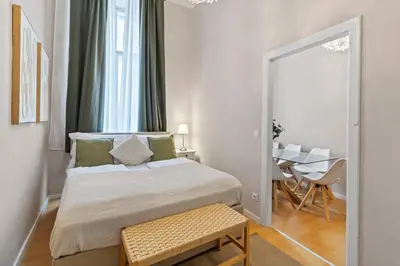 Ein Bett oder Betten in einem Zimmer der Unterkunft Next to Augarten I 7 Min to Metro I Free WIFI