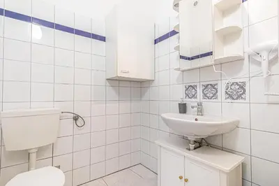 Grundriss der Unterkunft Comfortable Private Rooms in shared Apt, Near Belvedere Palace