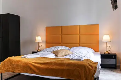 Ein Bett oder Betten in einem Zimmer der Unterkunft Cozy 1BR Apartment near U6 Schöpfwerk