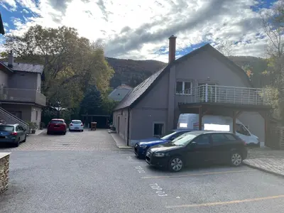 Das Gebäude in dem sich die Ferienwohnung befindet