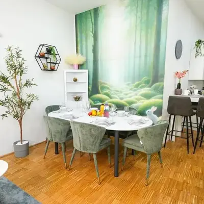 Urban Three Bedroom Apartment Vienna