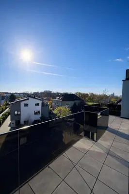 Ein Balkon oder eine Terrasse in der Unterkunft Exklusiv 2BR Penthouse Dß! Big Terrace&Garage!