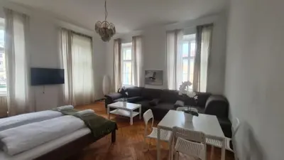 TV/Unterhaltungsangebot in der Unterkunft Stylish Multi Apt Perfect for Group Stays