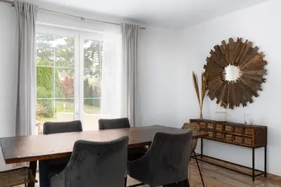 Ein Sitzbereich in der Unterkunft Villa Hietzing