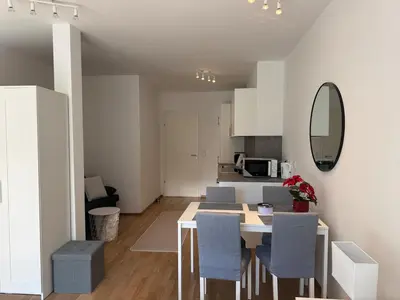 Küche/Küchenzeile in der Unterkunft Modern City Apartment with private Garden