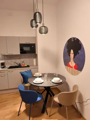 Küche/Küchenzeile in der Unterkunft Luxury Central Apartment with Garden