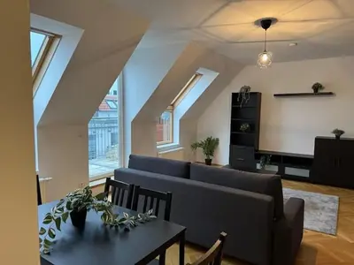Ein Sitzbereich in der Unterkunft 50qm, balcony, near center, Schönbrunn, attic