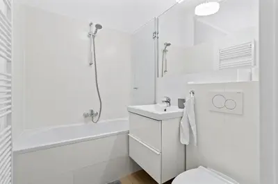 Ein Badezimmer in der Unterkunft Designer Flat I 5 Minutes to Metro I Fast Wifi