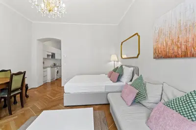 Ein Bett oder Betten in einem Zimmer der Unterkunft Designer Flat I 5 Minutes to Metro I Fast Wifi