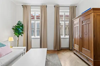 Ein Bett oder Betten in einem Zimmer der Unterkunft Designer Flat I 5 Minutes to Metro I Fast Wifi