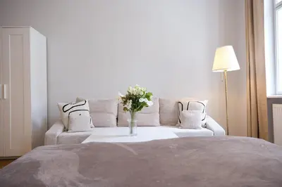 Ein Bett oder Betten in einem Zimmer der Unterkunft Designer Flat I 5 Minutes to Metro I Fast Wifi