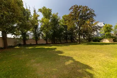 Ein Garten an der Unterkunft Giardino Airport Apartment with garden
