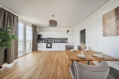 Küche/Küchenzeile in der Unterkunft Skyline Apartment with SkyPool and Free Parking
