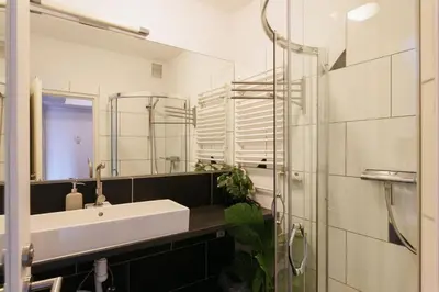 Ein Badezimmer in der Unterkunft Family-Friendly Apartment in Central in MariaHilfer