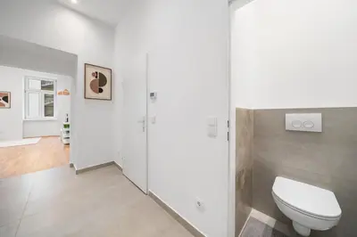 Ein Badezimmer in der Unterkunft Inner City Studio - Near Schönbrunn & Metro - Self Check-In