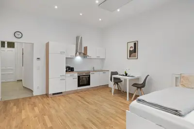Küche/Küchenzeile in der Unterkunft Inner City Studio - Near Schönbrunn & Metro - Self Check-In