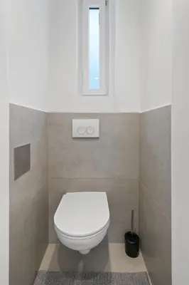 Ein Badezimmer in der Unterkunft Inner City Apartment - Near Schönbrunn and Metro - Self Check-In