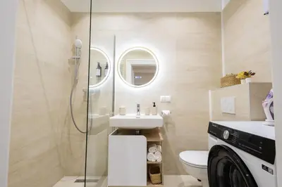 Ein Badezimmer in der Unterkunft Designer studio l Minutes walk to city centre