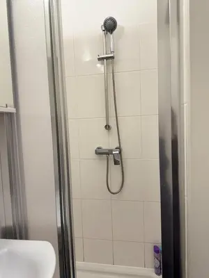 Ein Badezimmer in der Unterkunft Cozy 2 rooms family apartment