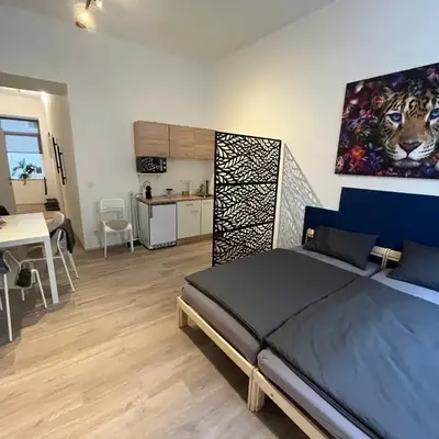2 Minunten neben kaiserlichem Park