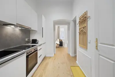 Küche/Küchenzeile in der Unterkunft Schönbrunn Maison - Boutique 2 BR Residence in Viennas Greenest Quarter - by 4ty3 Apartments